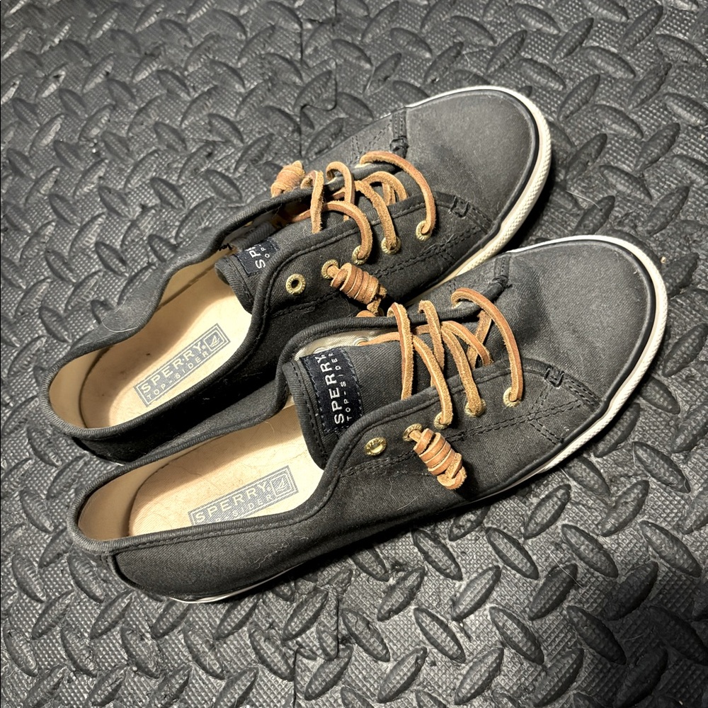 Sperry boating shoes, size 8.5 - Picture 1 of 3